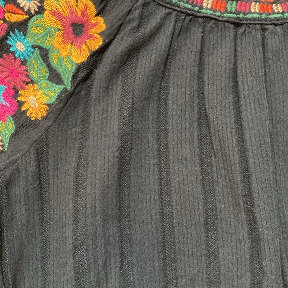 Boho Floral Embroidery Blouse XS - Picture 11 of 13